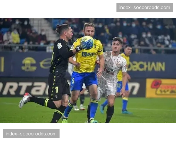 加的斯战平阿拉维斯，一场对双方都“不解渴”的平局